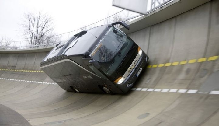 Rekord qıran Avro dönüş nöqtəsində!