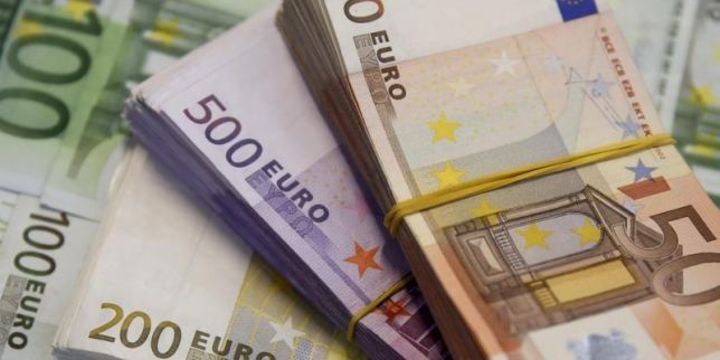 Avro güclü göstəricilərdən sonra bahalaşdı