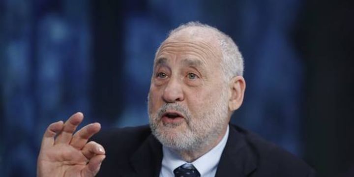 Nobel mükafatlı iqtisadçı: Dollar bahalaşacaq