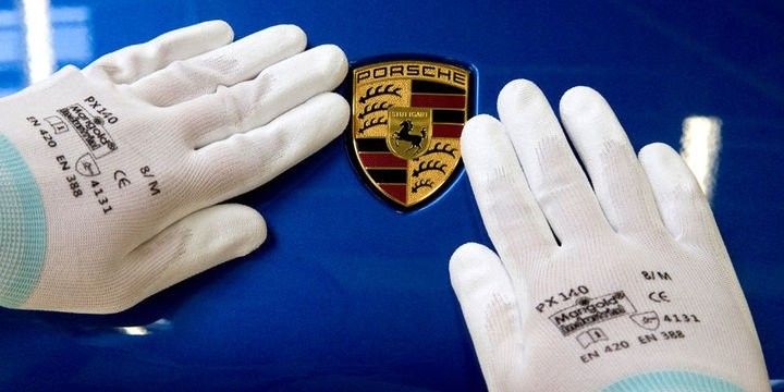 Porsche 22 min avtomobilini geri çağıracaq