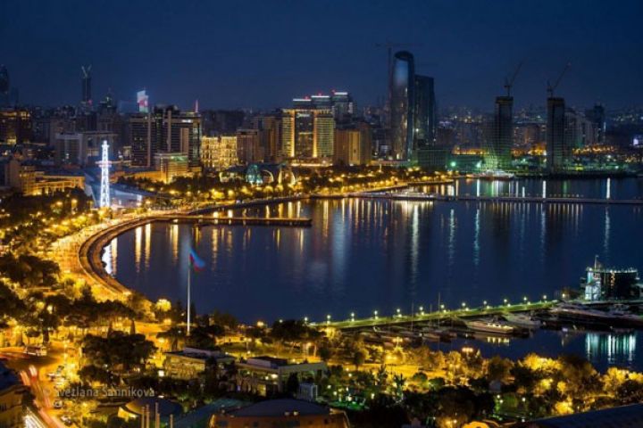 Banklar Bakının hesabına yaşayır