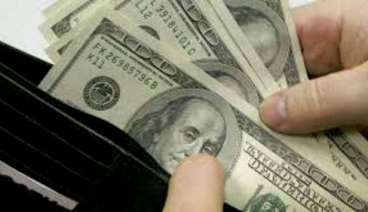 Banklar Dolların yeni alış-satış qiymətlərini elan etdilər - SİYAHI