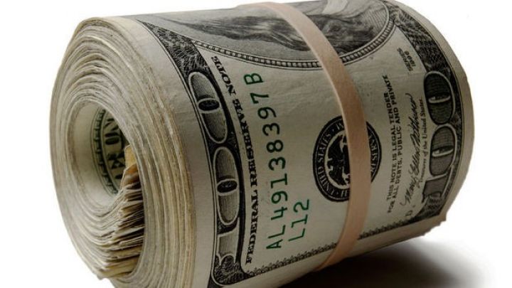 Hərracdan öncə bir sıra banklarda Dolların qalxdığı müşahidə edilir