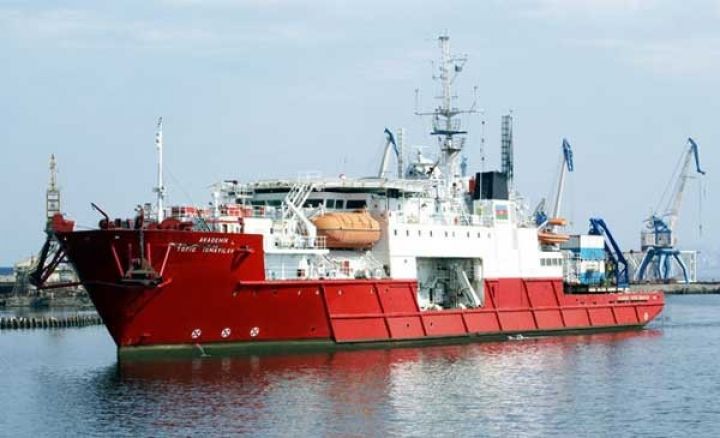 SOCAR yeddi neft tankeri alıb