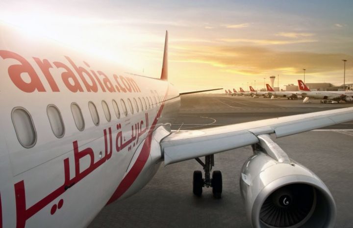 Ərəblərin iri aviaşirkəti Bakıya ilk uçuşunu həyata keçirib