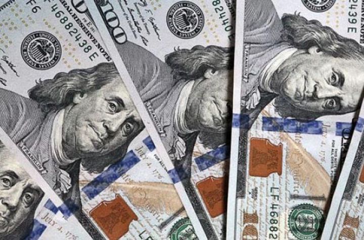 Bir sıra banklarda Dolların bahalaşdığı müşahidə olunur