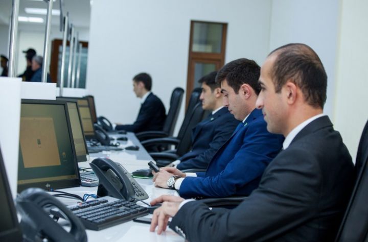 Üç bank filialı bağlanıb   