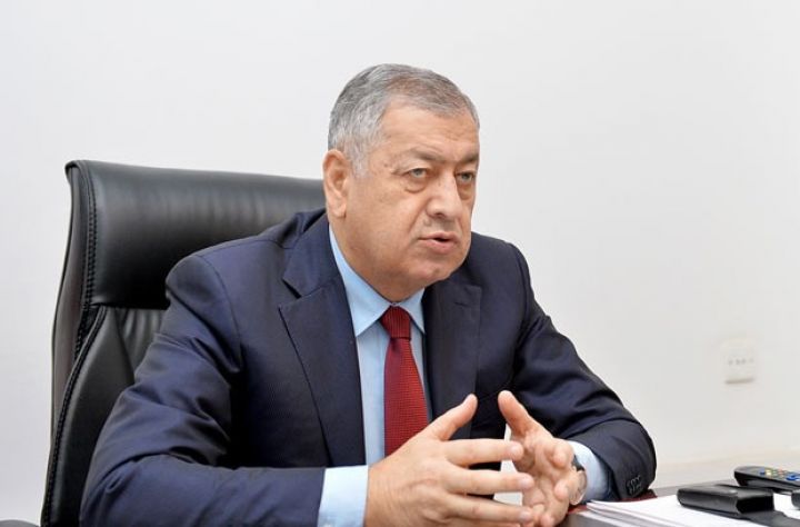 "Neftin qiyməti indiki səviyyədə qalacaqsa, manat zəifləməyəcək"