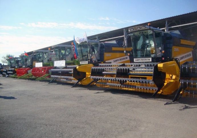 Bu il rekord sayda kənd təsərrüfatı texnikası alınıb