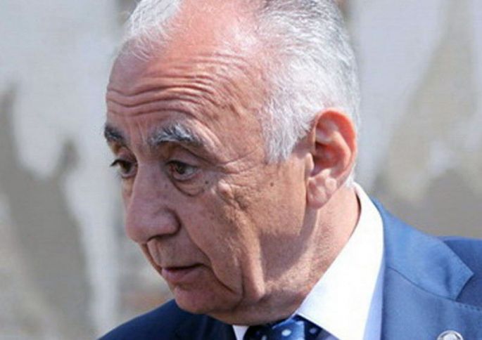 Hacıbala Abutalıbov Bakıda kafeni bağlatdı - "Əmlakı müsadirə ediləcək"