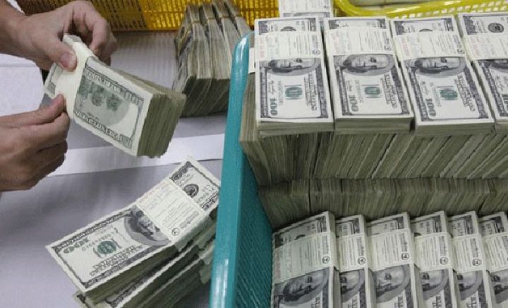 Rusiyada neft gəlirləri əhaliyə paylanacaq