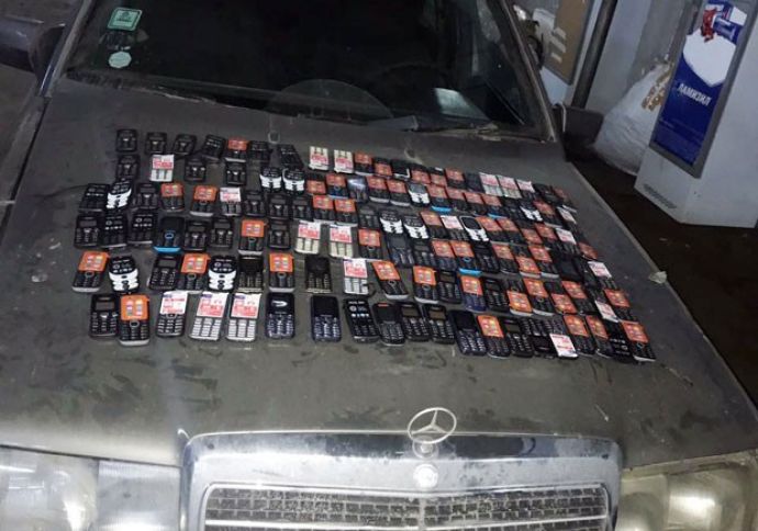 Azərbaycana mobil telefonların qanunsuz keçirilməsinin qarşısı alınıb