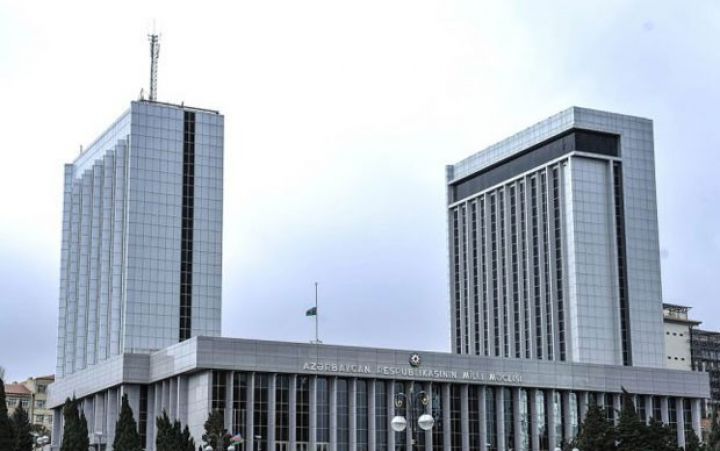 Naxçıvan Ali Məhkəməsi hakimləri vəzifədən azad edildi