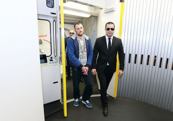 Azərbaycanda bankdan 1,5 milyon manat oğurlayanın məhkəməsi başlayıb