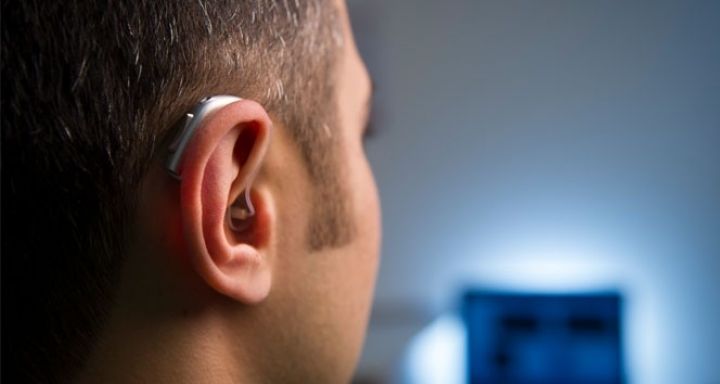 Eşitmə problemi olan şəxslər üçün 553 min manat dəyərində aparatlar alınır