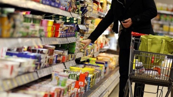 Bir ölkə sakini 298,7 manat xərcləyib - TİCARƏTÇİLƏRİN QAZANCI ARTIB