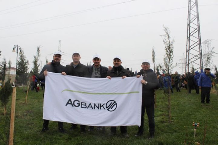“AGBank” Azərbaycanda tarixi ağacəkmə kampaniyasında iştirak edir