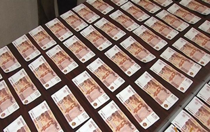 Polis 1 milyon saxta rublu satmaq istəyən şəxsləri saxlayıb