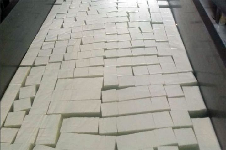 Antisanitar şəraitdə Bərdə pendiri istehsalı aşkarlanıb - FOTOLAR