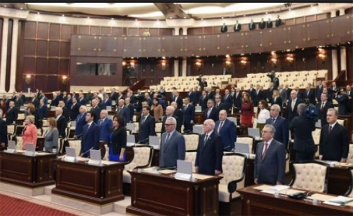 Milli Məclisin 18 məsələ üzrə iclası başladı