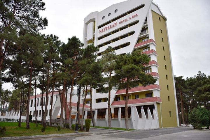 10 ayda Naftalana 10 mindən çox xarici turist gəlib