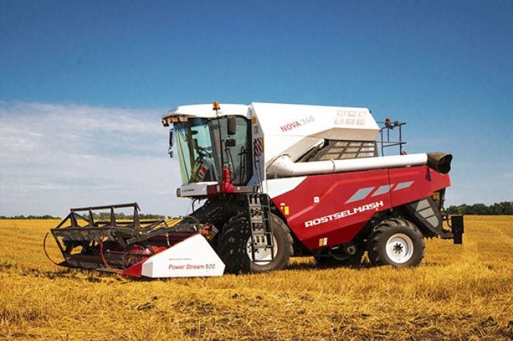 “Azərmaş” və “Rostselmaş” Azərbaycanda kombaynların birgə yığımı ilə məşğul olacaqlar