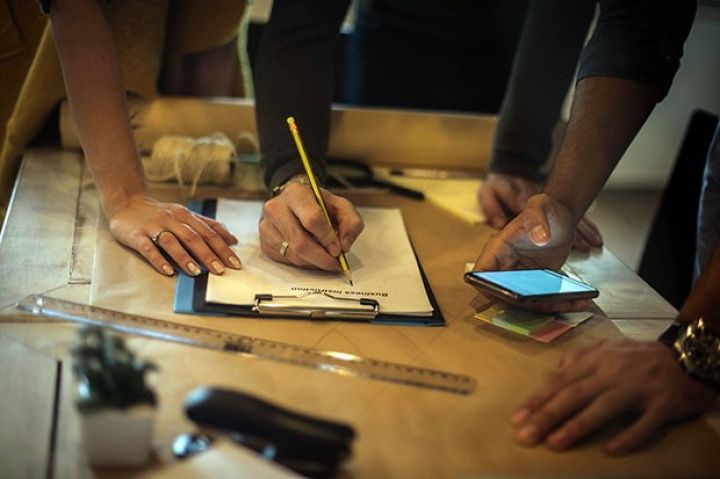 1,6 milyon manatlıq dəftərxana və təsərrüfat malları satınalması - QALİB ŞİRKƏT