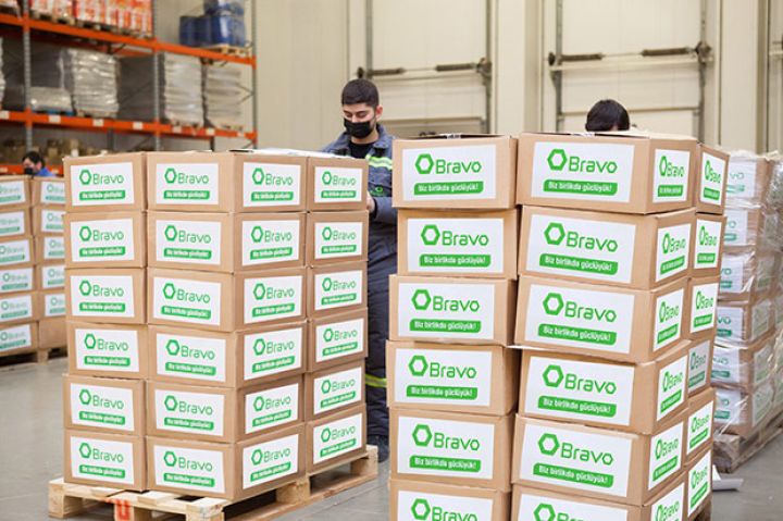 Bravo 10 min tənha yaşlıya ərzaq yardımı etdi