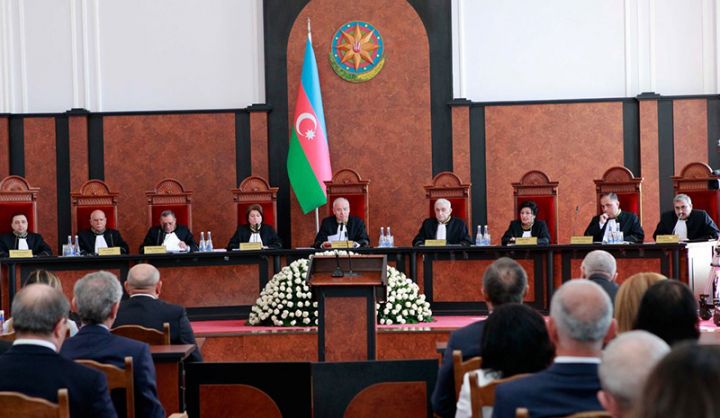 Bu hakimlər üçün vəzifədə olmanın yaş həddi 70 yaşdan 75 yaşa qaldırılır