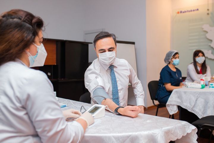 Rabitəbank əməkdaşları qanvermə aksiyasında könüllü oldular