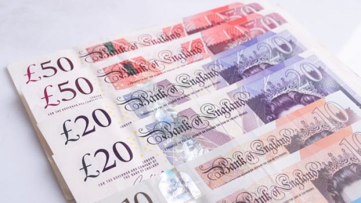 Sterlinq dollar qarşısında 2 ilin ən yüksək səviyyəsində