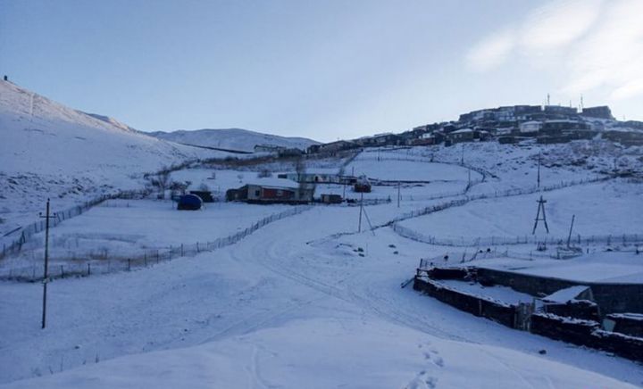 Xınalığa 16 sm hündürlükdə qar yağıb