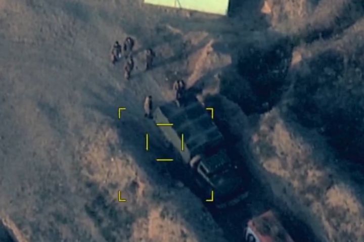 Düşmənin xeyli sayda canlı qüvvəsi dəqiq atəşlə məhv edildi - VİDEO