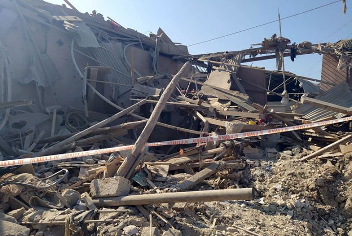 382  obyekt, 90 yaşayış binası və 1941 yaşayış evi yarasız hala düşüb