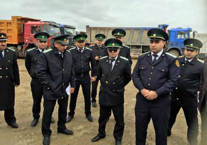 600-ə yaxın məmura 700 mindən artıq iş tapşırılıb