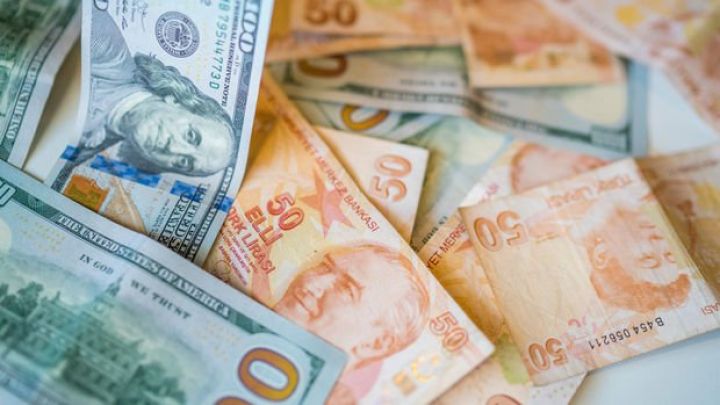 Dollar/Türk Lirəsində yeni rekord