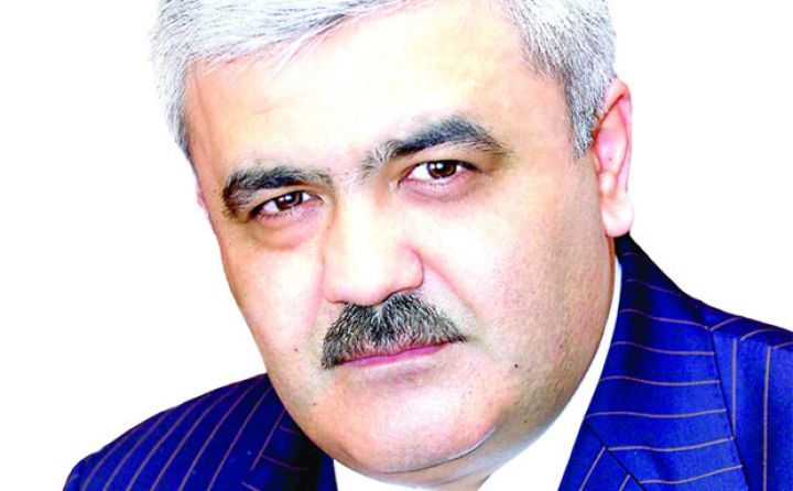 Rövnəq Avdullayev İlham Əliyevin tənqidi fikirlərinə əsasən SOCAR-dan yazdı