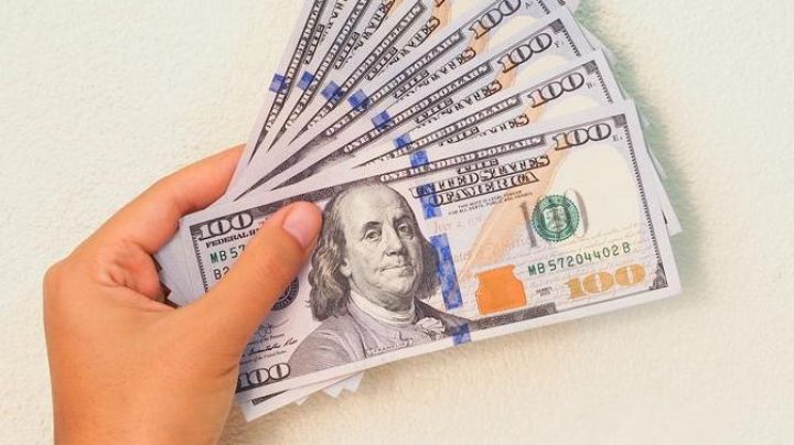 1 Noyabr üçün Manatın ABŞ dollarına qarşı rəsmi məzənnəsi açıqlandı