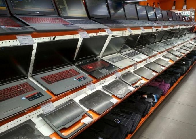 Azərbaycana noutbukların tədarükündə fasilələr yaranıb