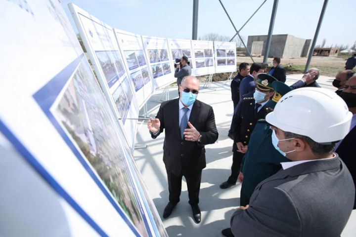 Səfər Mehdiyev tikinti işləri ilə tanış olub