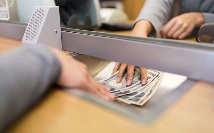 Bankların nağd xarici valyutanın alqı-satqısı üzrə əməliyyatları "de-dollarlaşma ilə" kəskin azalıb