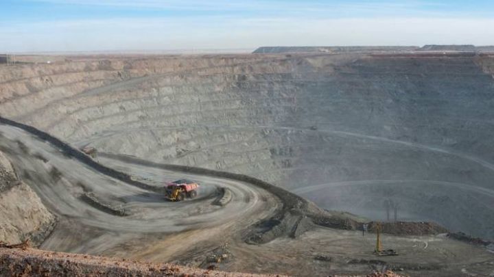 Daha 3 faydalı qazıntı yatağı hərrac vasitəsilə istifadəyə verilib