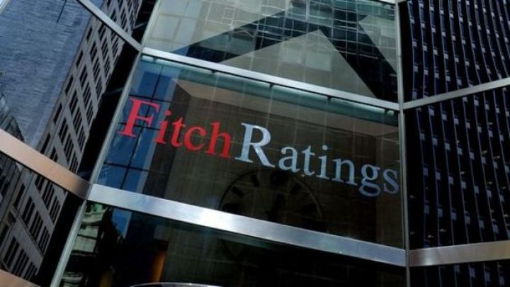 Fitch: Banklara qarşı tələblər 2022-ci ildə sərtləşdiriləcək