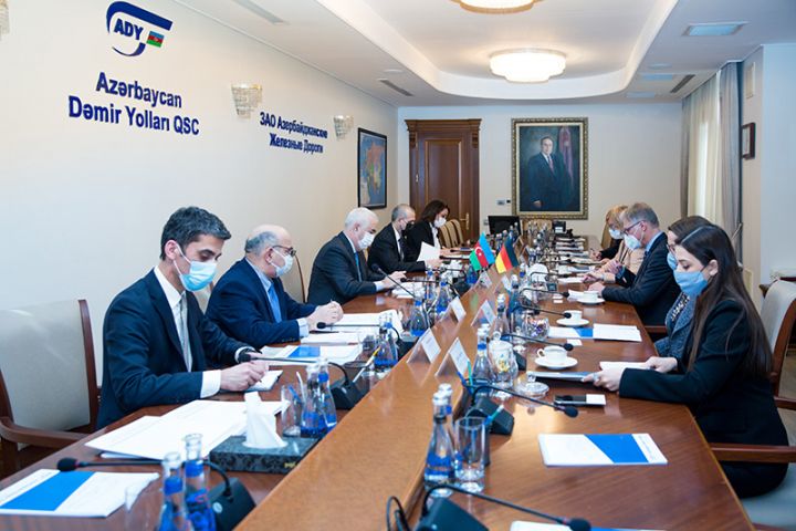 Alman şirkətlərinin Azərbaycanda dəmir yolu sahəsindəki layihələrə investisiya yatırımında maraqlıdırlar