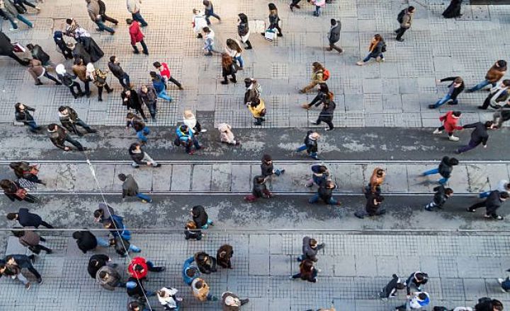 Yarım ildə Azərbaycan əhalisi 30 min nəfərə yaxın artıb