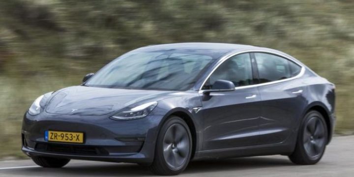 Tesla qiymətləri artırdı