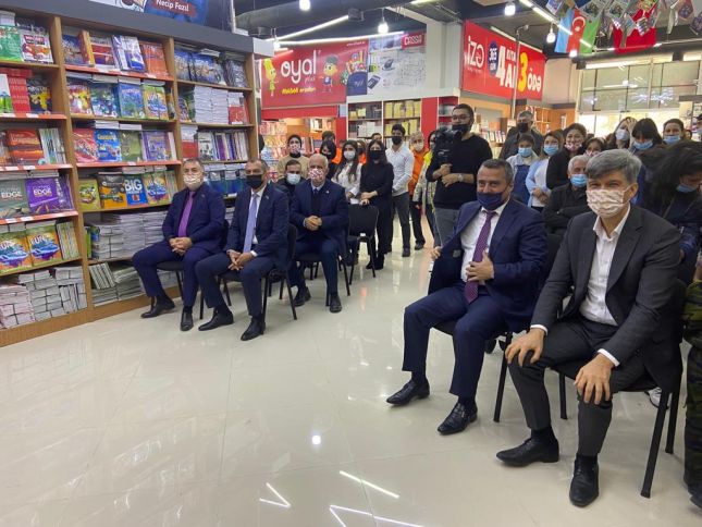Bakıda Milli Kitab Sərgisi keçirilir - FOTOLAR