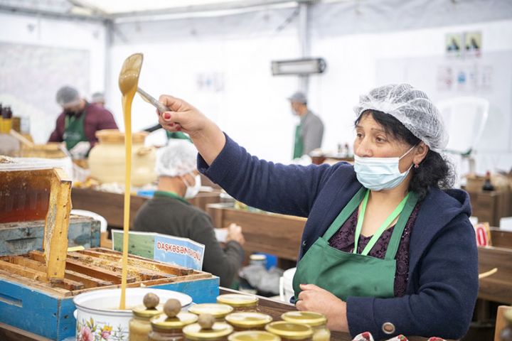 120 tona yaxın arıçılıq məhsulu satışa çıxarıldı