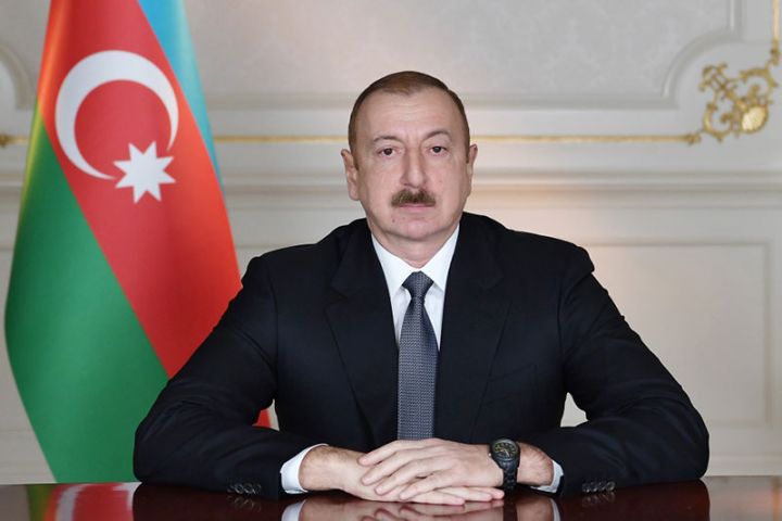 Əliyev Müdafiə Nazirliyinin komando hərbi hissələrinin birində olub