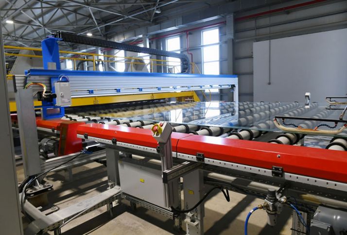 100 milyon avroya inşa edilmiş şüşə zavodu işə düşdü